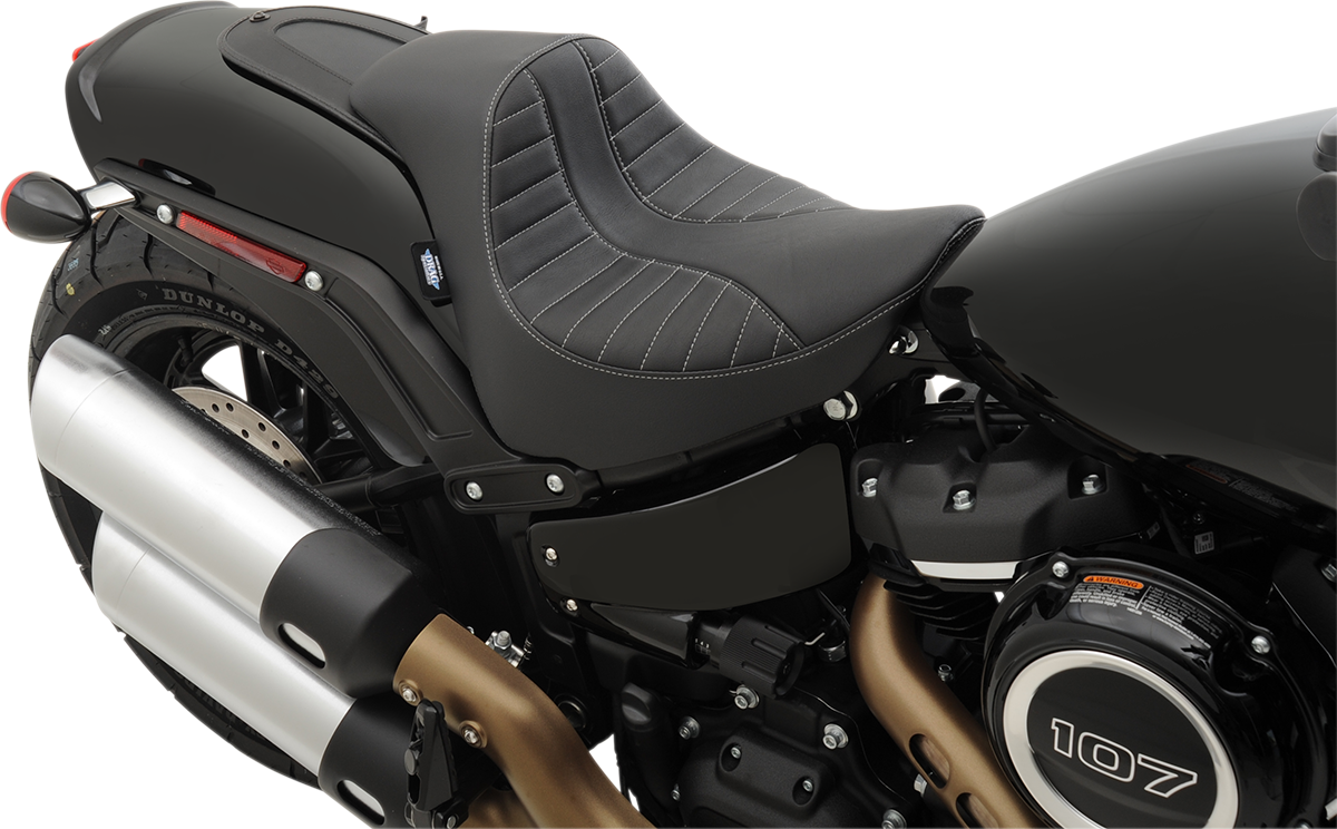 DRAG SPECIALTIES EZ-Solo Seat - Scorpion Stitch - Silver Thread - Vinyl - FXFB/S '18-'22 0802-1129