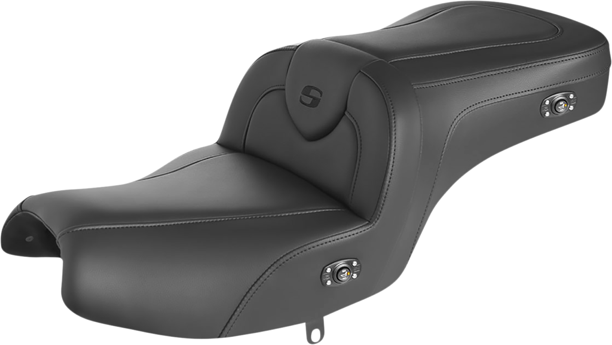 SADDLEMEN Seat - RoadSofa* - without Backrest - Black w/ Black Stitching - Heated - Challenger '20-'22 I20-06-187HCT