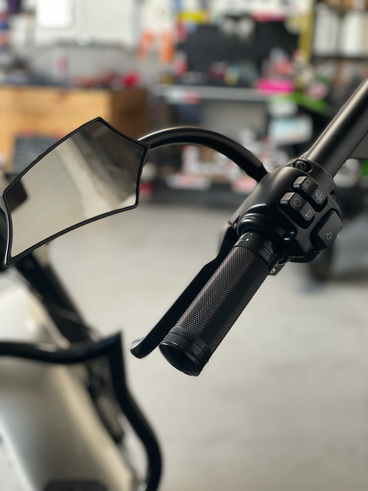 Universal Black Edge Rear View Mirror